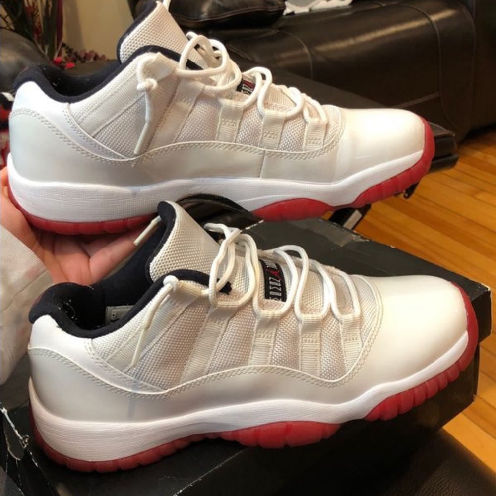 Jordans cherry 11’s (2012)